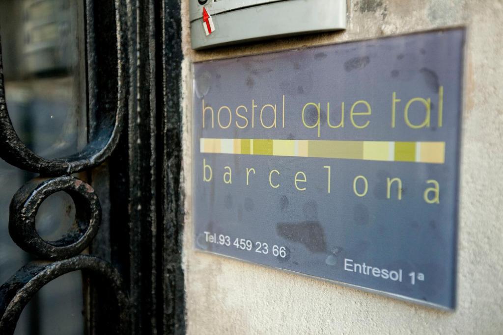 Hostal Que Tal Barcelona Exterior photo